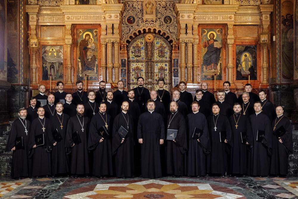 Среди исполнителей Пасхального концерта -  хор духовенства Санкт-Петербургской епархии 