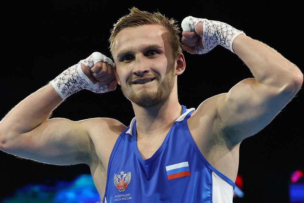 28 сентября в Баку в рамках турнира из серии "Ночь чемпионов IBA" состоится титульный бой Шумкова против чемпиона мира и Азии 2019 года - Миразизбека Мирзахалилова.