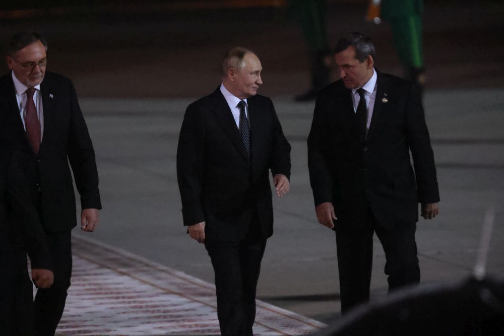 Путин прибыл в Туркменистан с рабочим визитом