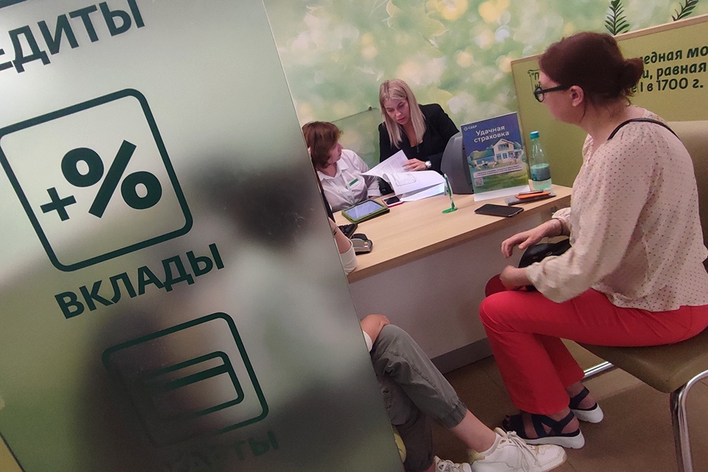 Сберегательный счет — это всего лишь временная остановка перед открытием вклада с фиксированной процентной ставкой, говорят эксперты. Сберегательный счет — это всего лишь временная остановка перед открытием депозита с фиксированной процентной ставкой, говорят эксперты.