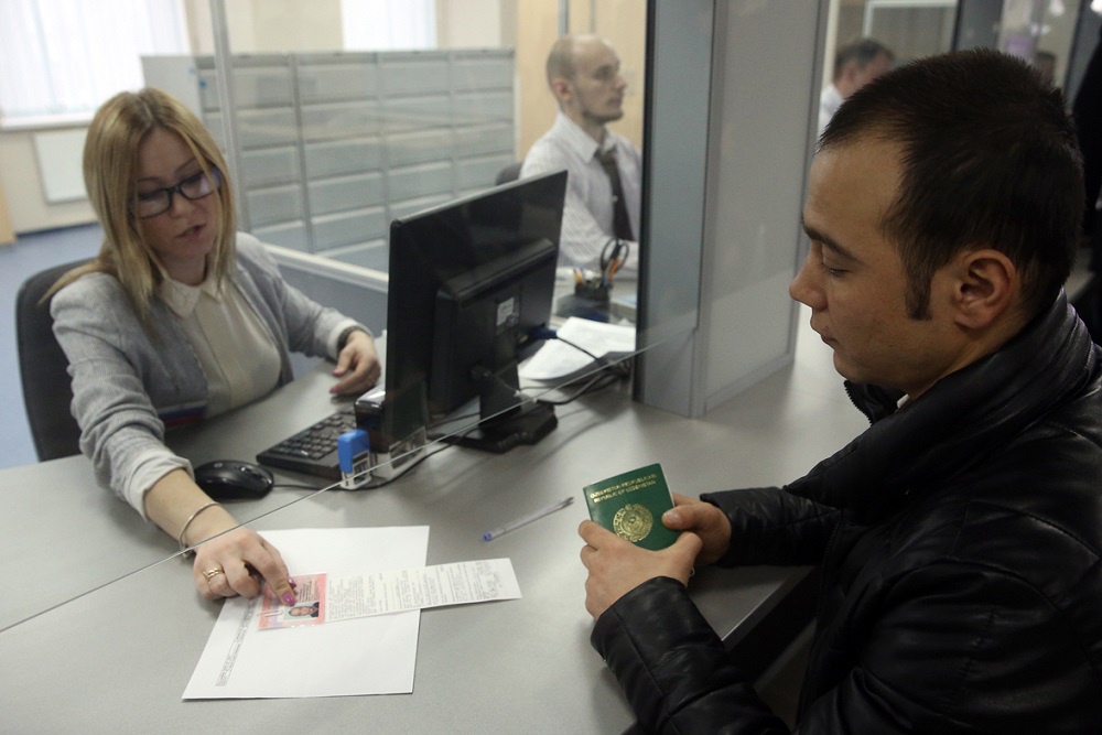 Мигранты в Курской области узаконивают свой статус