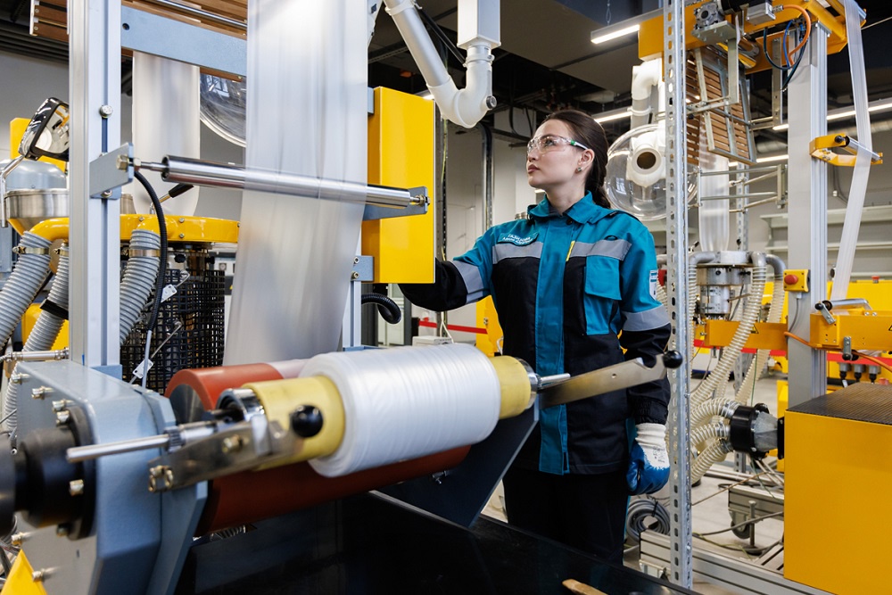 На сырье приходилось около 80 процентов себестоимости упаковки, сегодня пропорции чуть сместились.