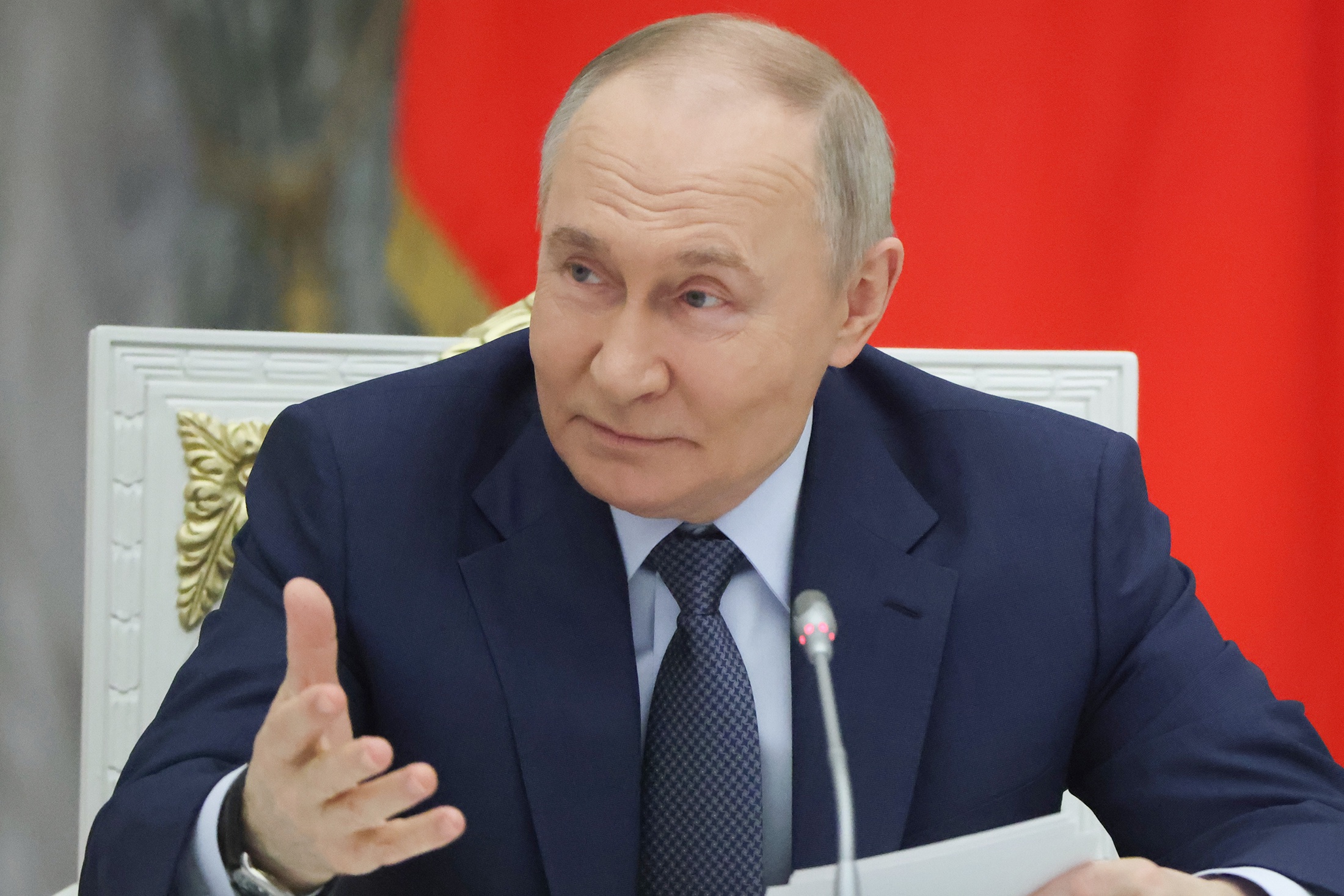 Владимир Путин: Власти РФ создают все условия для самореализации участников СВО.