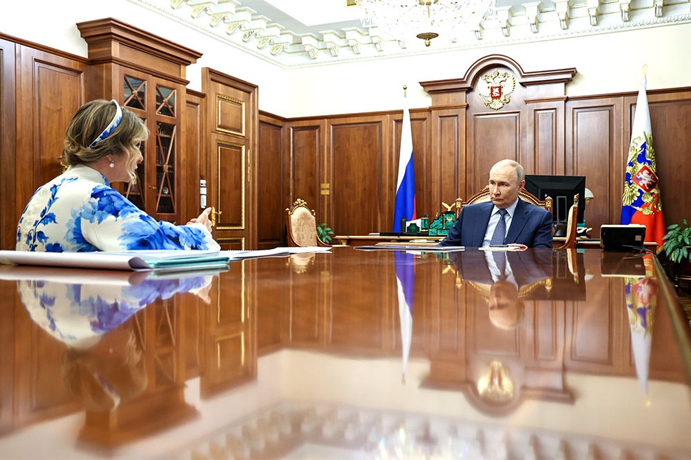 Мария Львова-Белова рассказала президенту, что детдома нацелены на заполняемость коечного фонда.