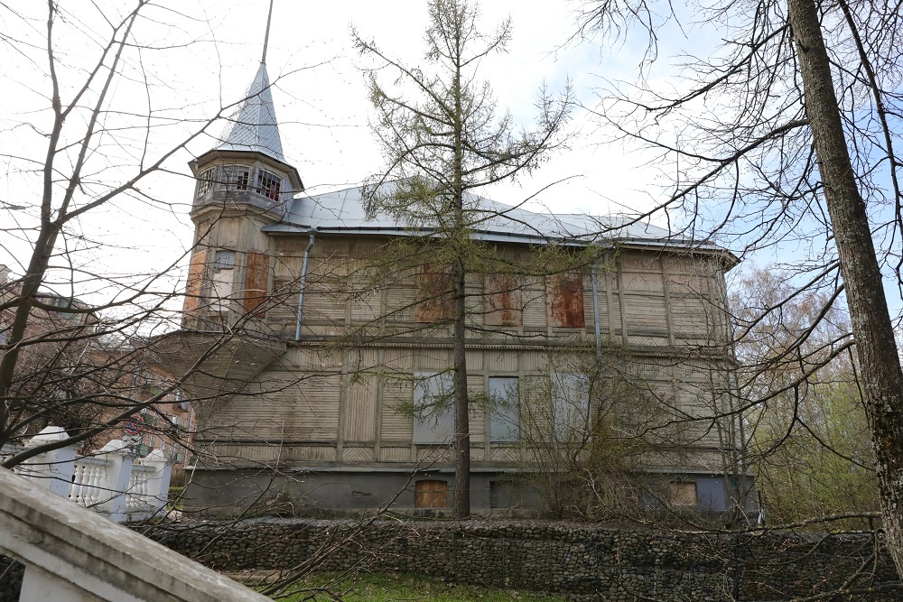 "Дом Волкова" в Ломоносове