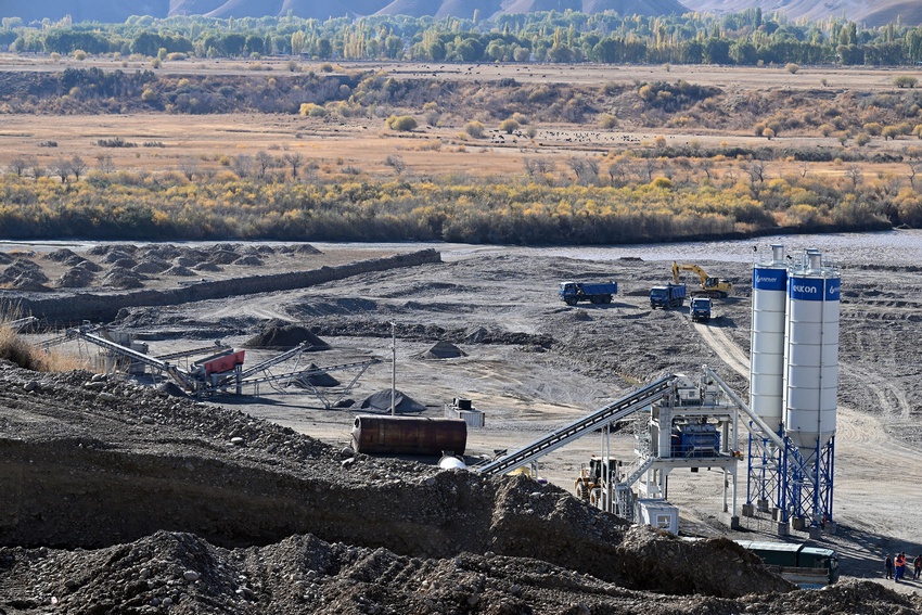 Темпы строительства Куланакской ГЭС высокие, но планируется ускорить работу.