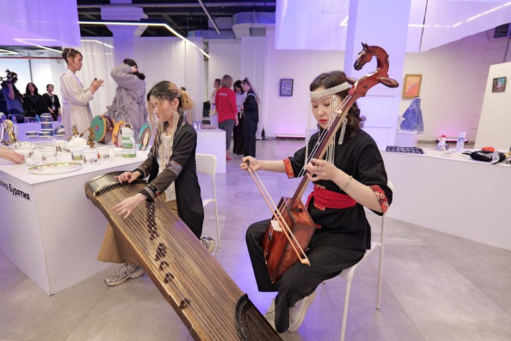 Практика показывает, что творческие люди и реализуемые ими проекты делают регионы более привлекательными и способствуют развитию экономики.