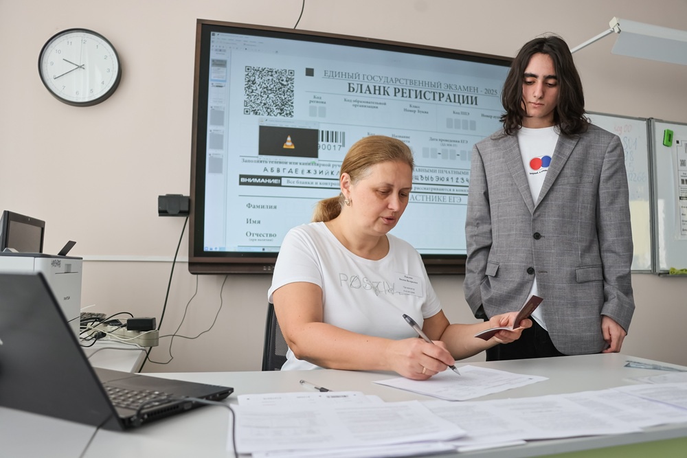 Результаты по предметам первых экзаменационных дней сопоставимы с итогами 2024 года и отличаются незначительно.