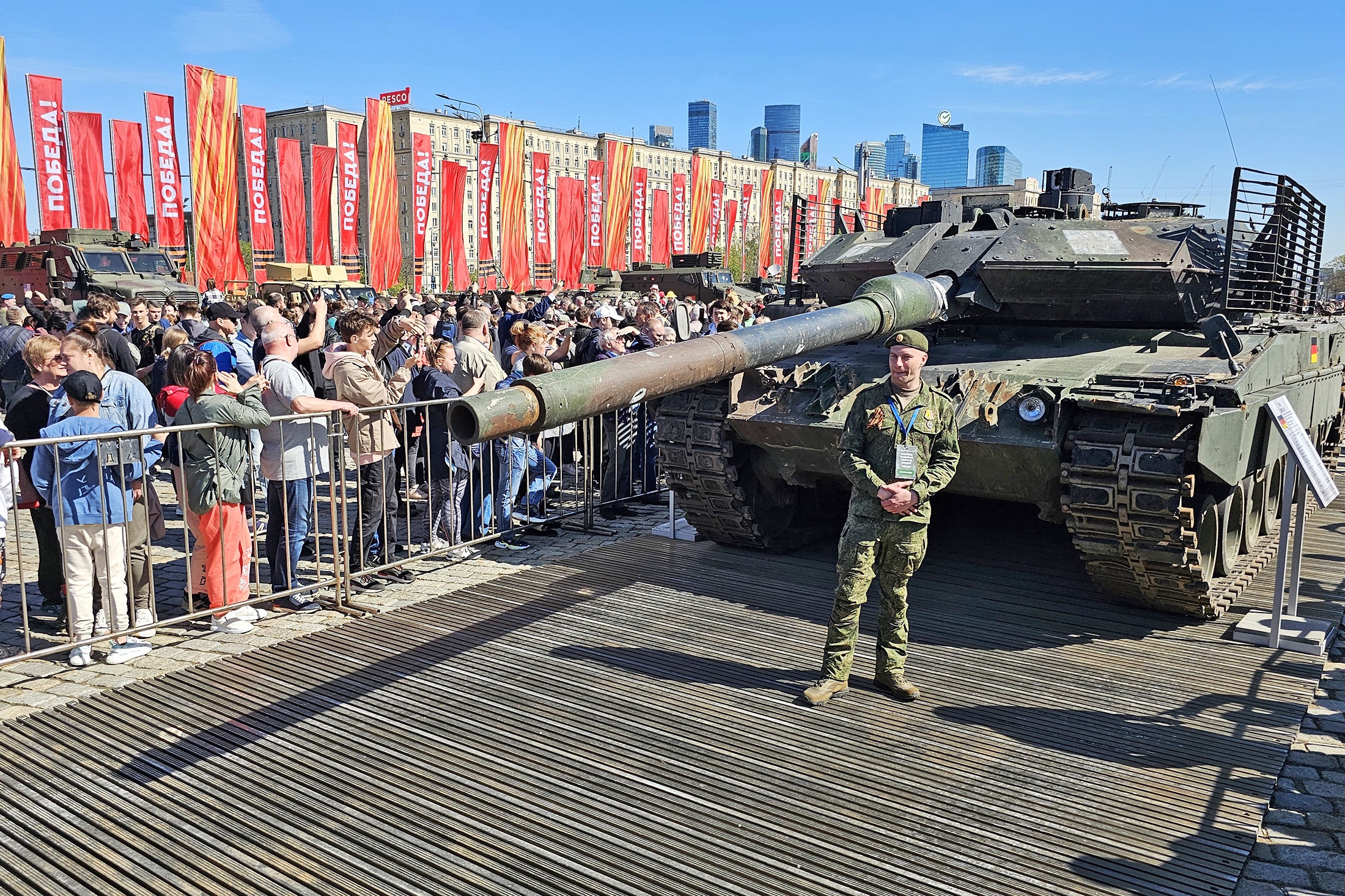 Немецкие танки Leopard, по словам российских бойцов, очень хорошо горят после попадания в них.