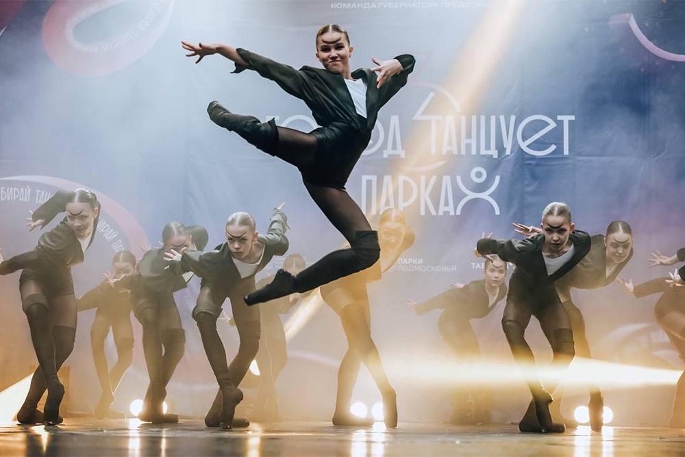 Уличные танцоры порой способны показать настоящее шоу.