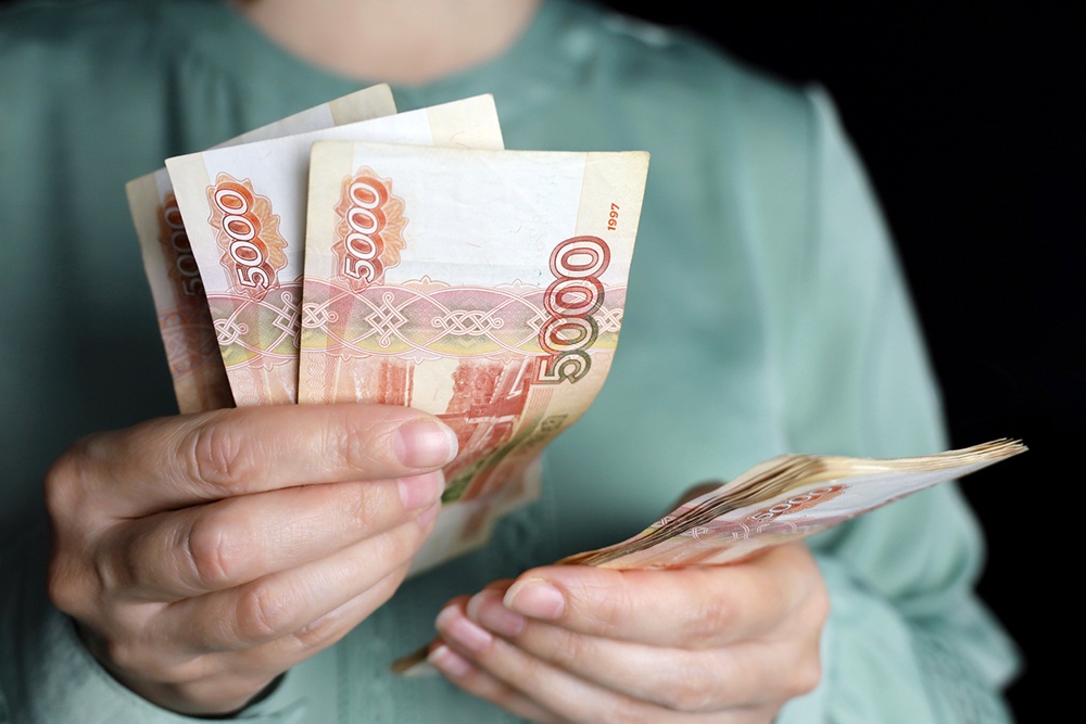 Народные приметы на 1 июля: Почему в этот день лучше не тратить лишние деньги