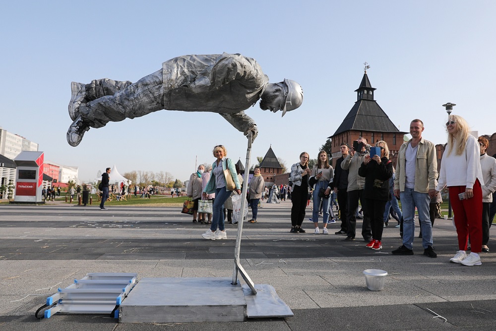Исторический центр Тулы часто становится площадкой для уличных представлений.