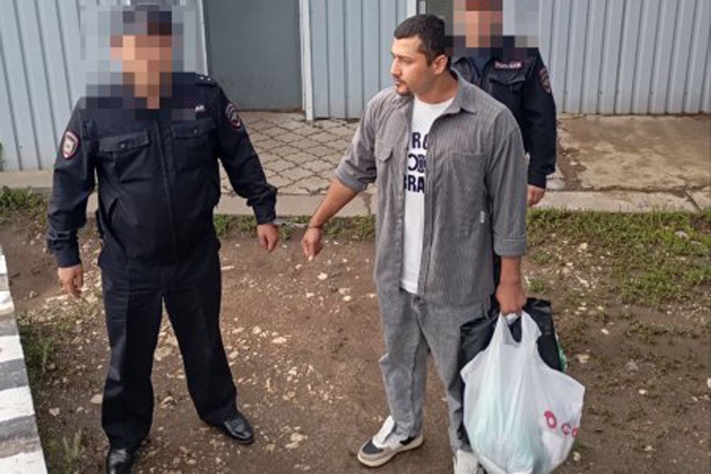 В Мордовии блогера-мигранта, оскорблявшего женщин, депортировали из страны