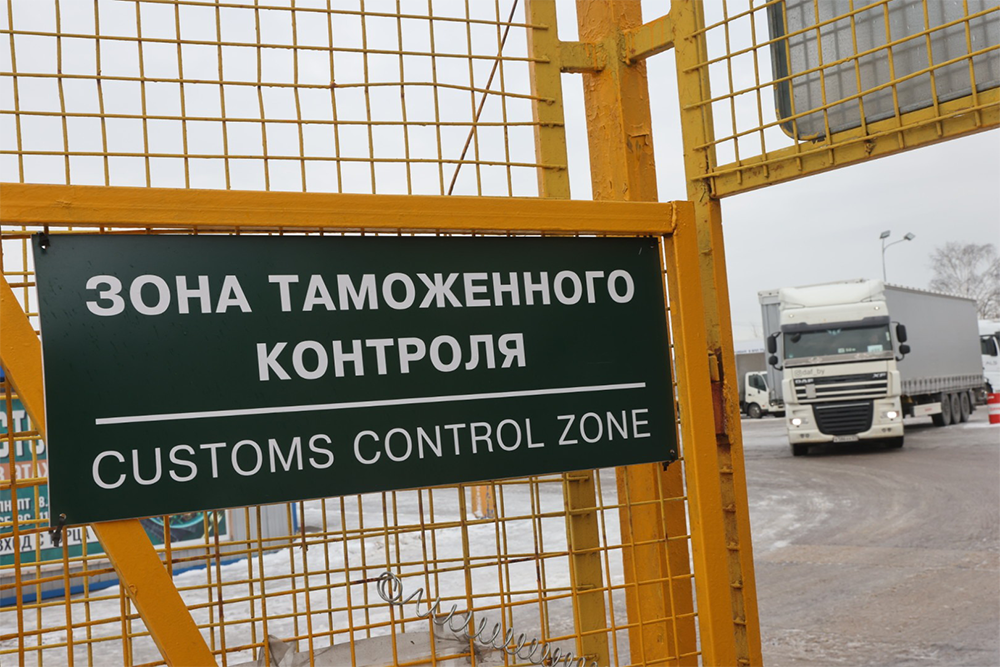 Сутки простоя на погранпереходе обходятся перевозчикам в среднем в 20 тыс. рублей.