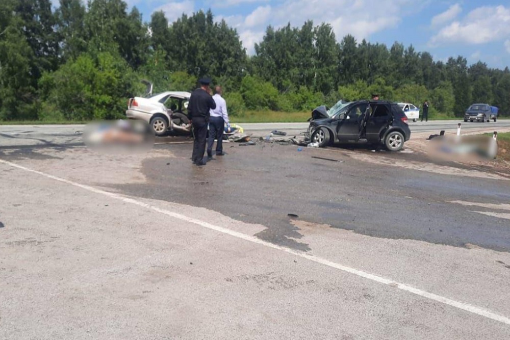 Прокуратура: в Новосибирской области в ДТП с двумя машинами погибли семь человек