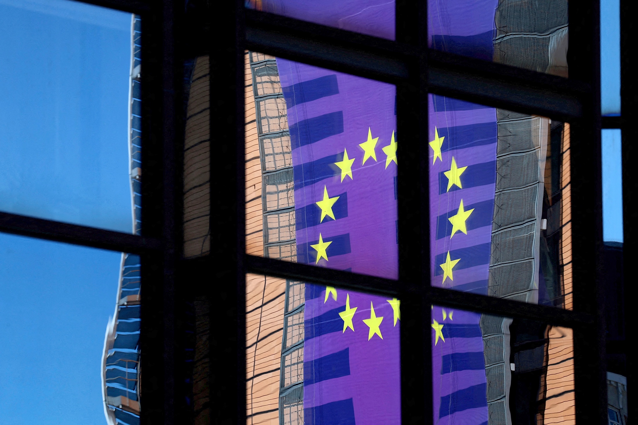 Санкции ЕС против платежной системы A7 могли стать упреждающим маневром