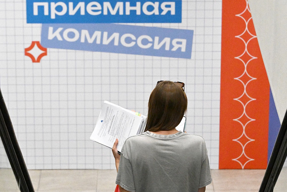 Мошенники начали зарабатывать на абитуриентах