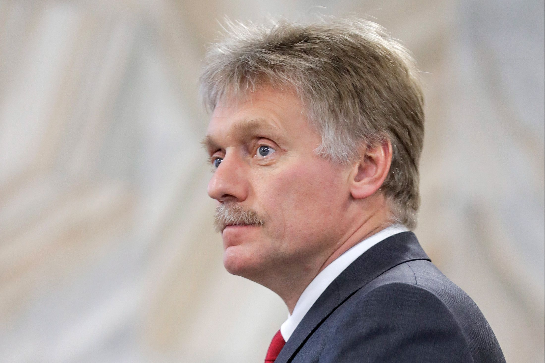 Песков: России и Украине предстоит обсудить меморандумы по урегулированию