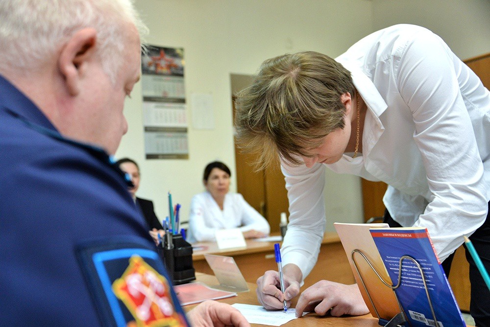 Депутаты хотят лишать полученного гражданства за уклонение от воинского учета