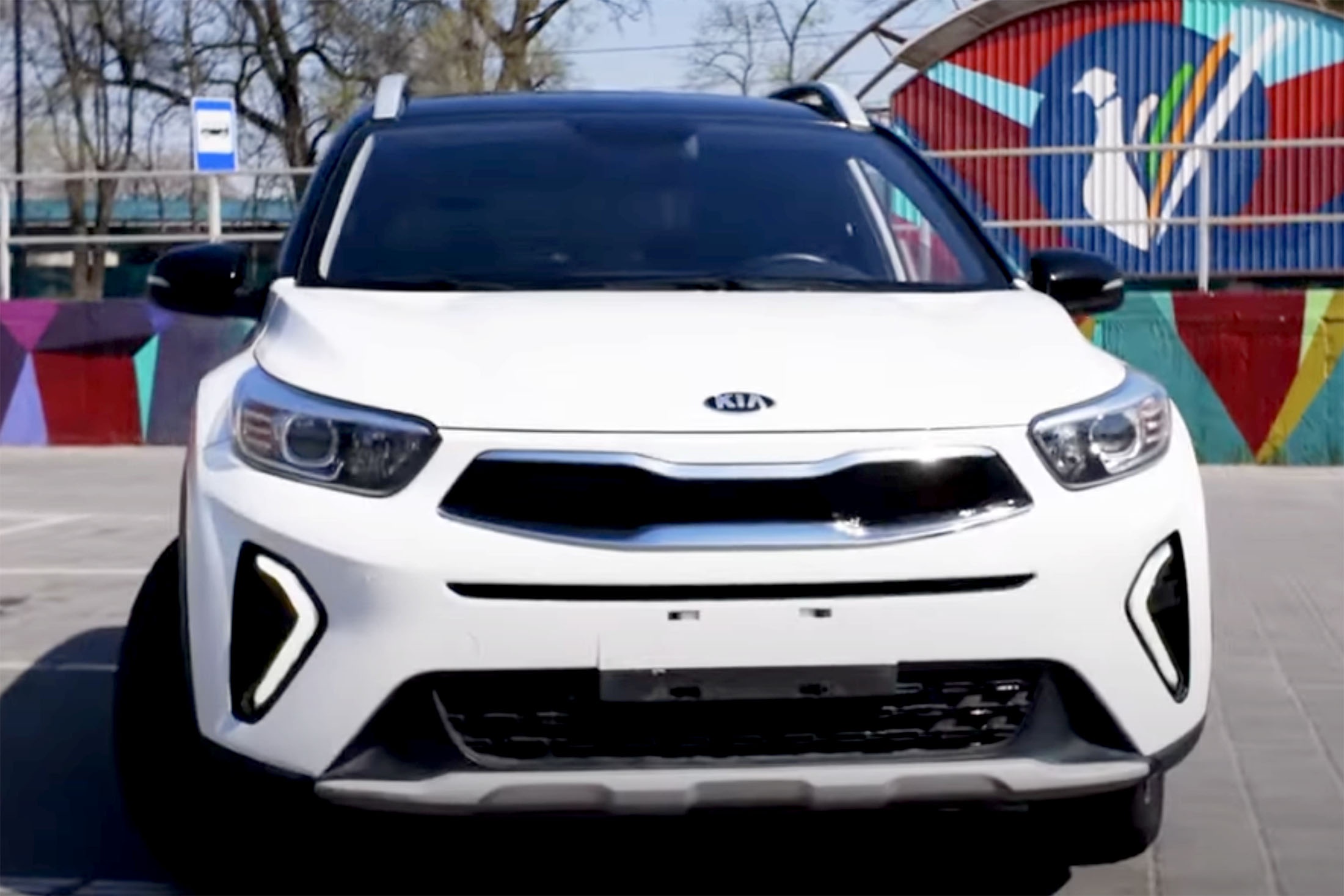 От 1,35 млн рублей: В РФ начались продажи новых корейских кроссоверов Kia KX1