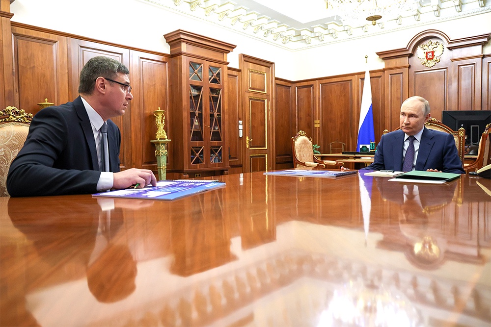 Владимир Путин обратил внимание Александра Авдеева на ряд требующих решения проблем в регионе.