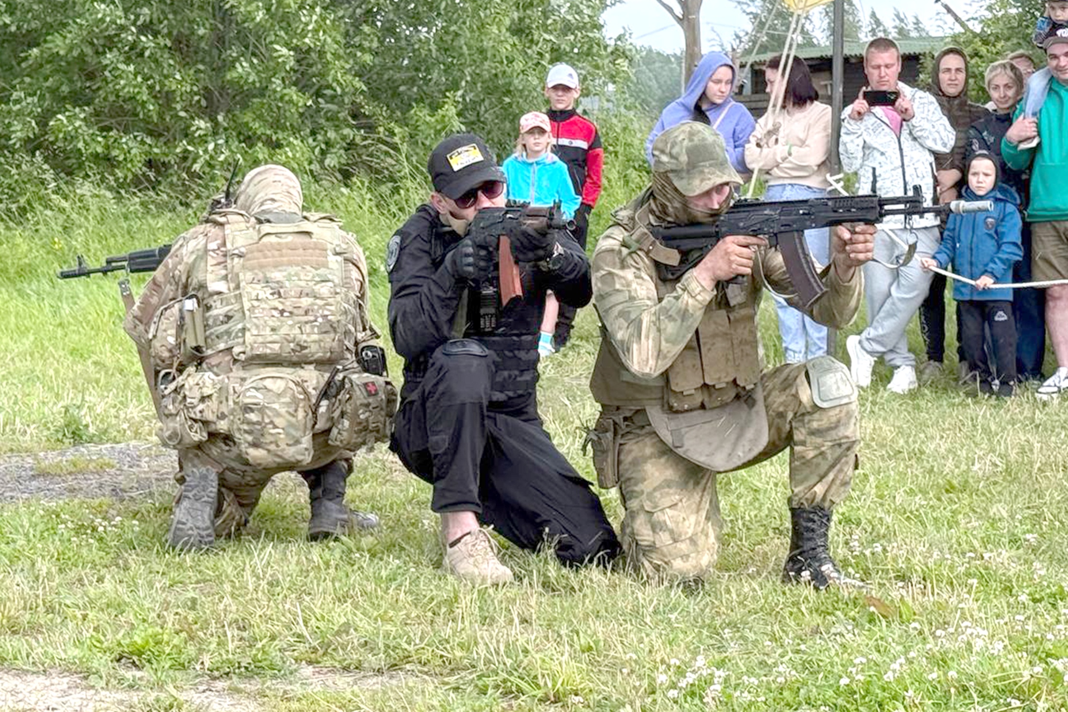 Ветераны СВО стали инструкторами в парке "Стальной десант"