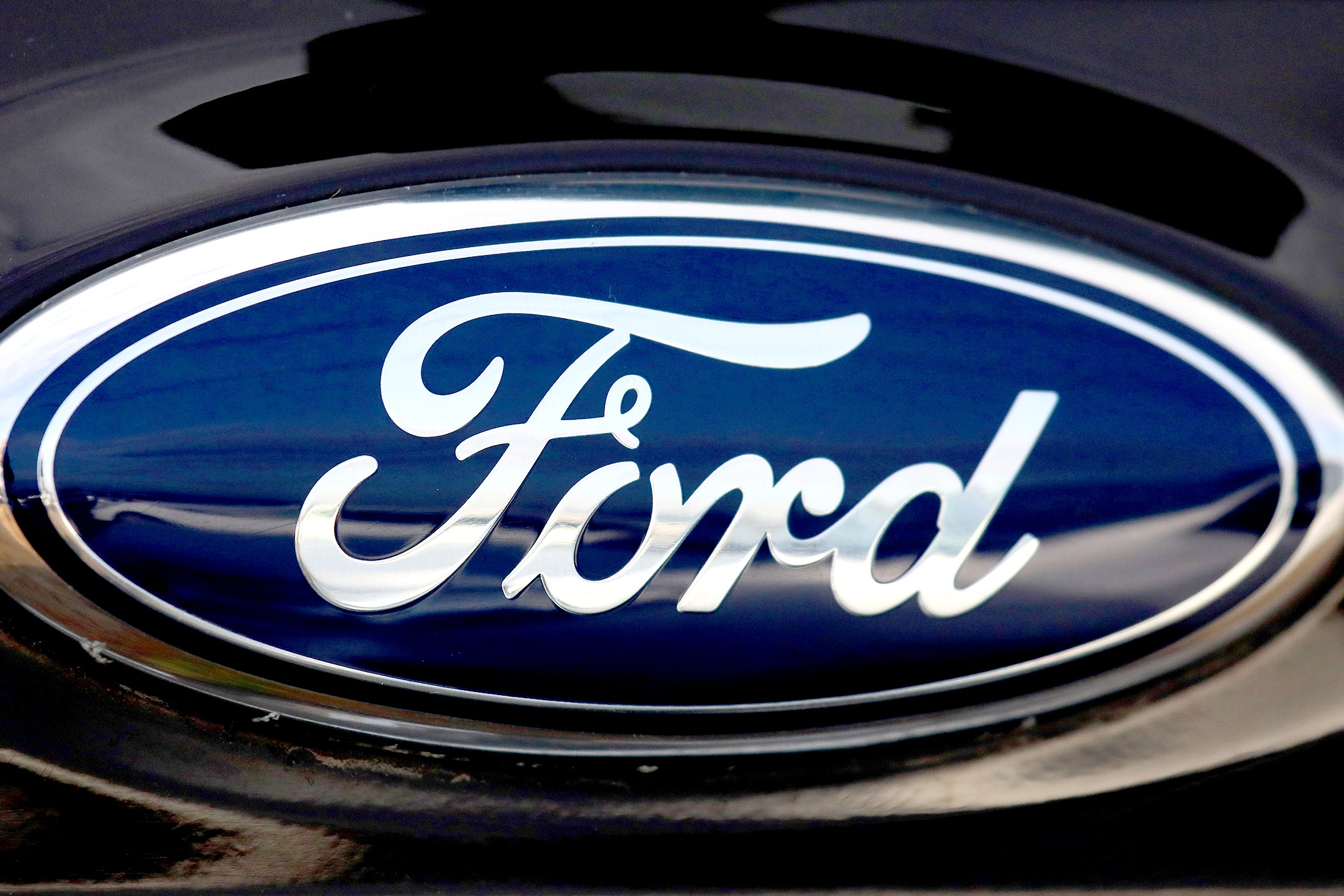 Ford отзывает почти 700 тысяч автомобилей из-за проблем с форсунками