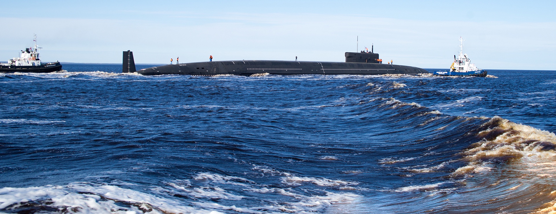 Подводный крейсер "Князь Пожарский" - новейший в серии стратегических ракетоносцев проекта 955А "Борей-А" - выходит на испытания.