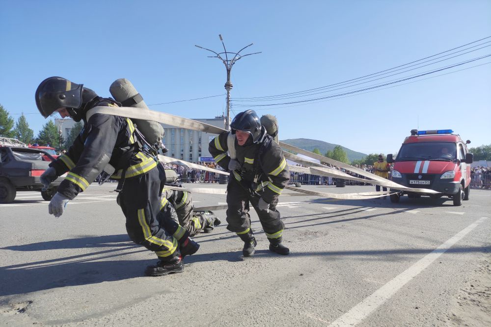 В Заполярье в День металлурга наградили лучших сотрудников "Норникеля"