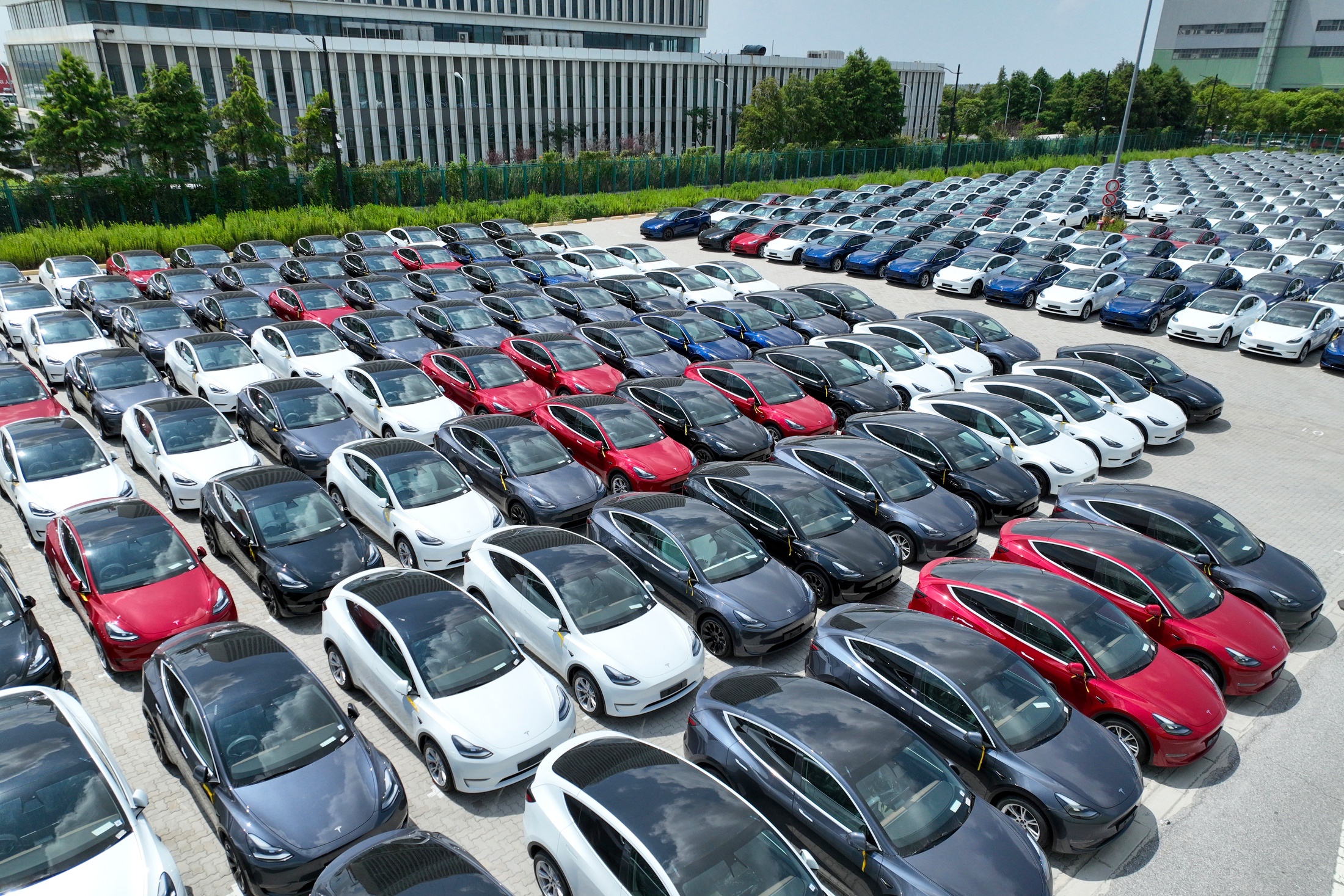 Госдума ввела новые госпошлины для автовладельцев