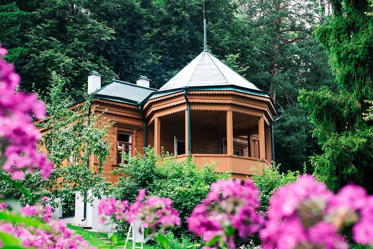 Дунино покорит видом на Москву-реку 