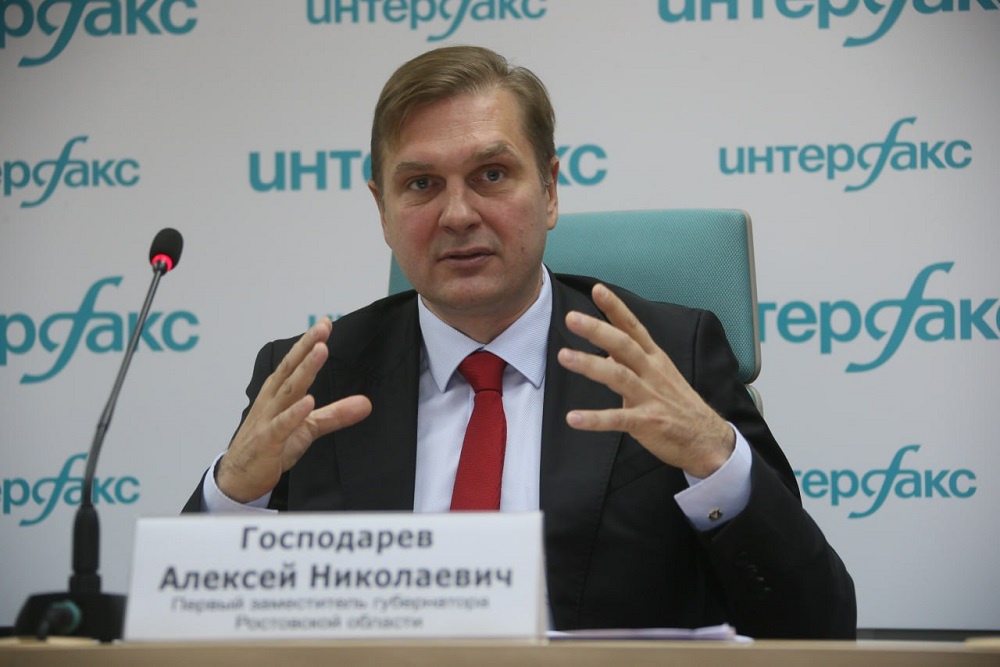 По словам Алексея Господарева, крупные маркетплейсы инвестируют в развитие логистической инфраструктуры, где главным становится сервис, а не размер площадей.