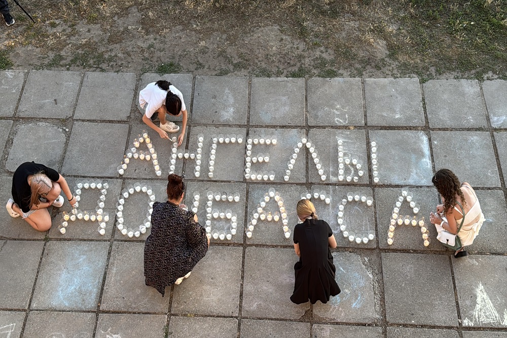 На Херсонщине зажгли свечи в память о погибших на войне детях
