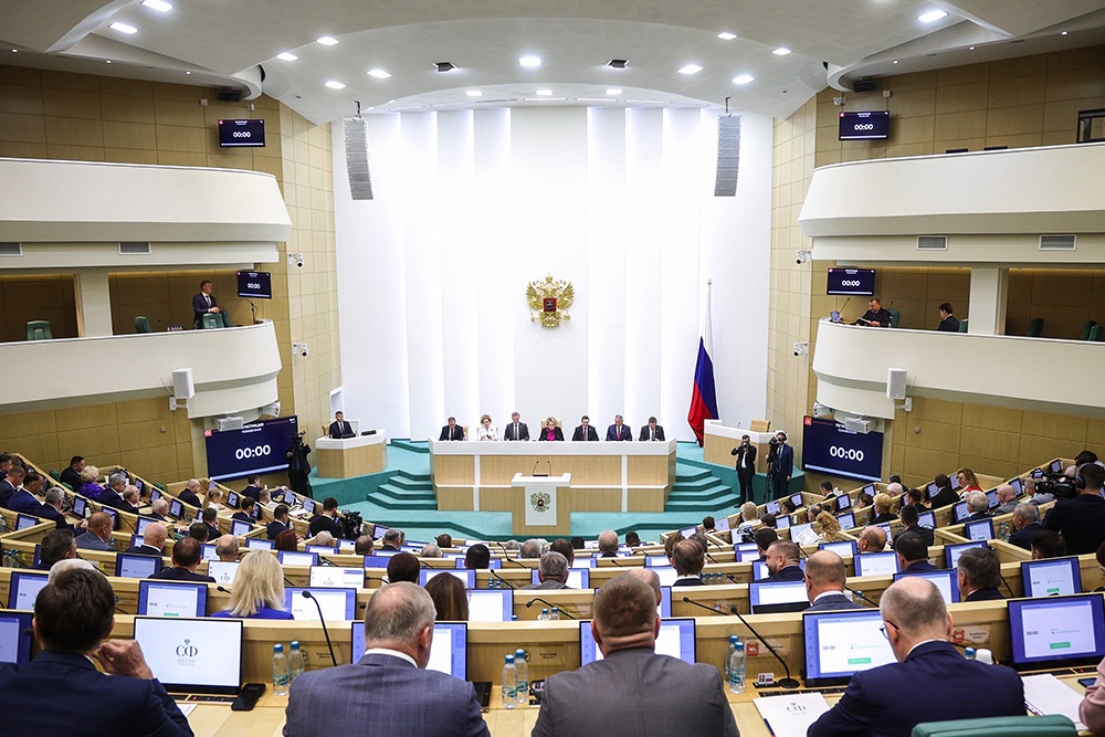 Совет Федерации рассмотрел 355 законов с начала года