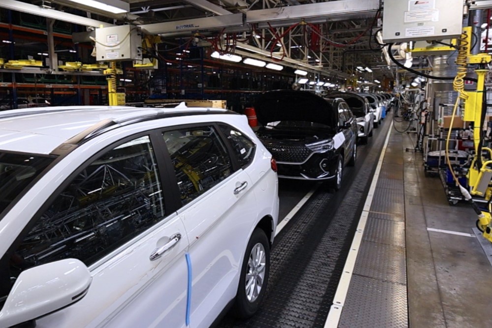 Теперь по полному циклу, со сваркой и окраской: на бывшем российском заводе Peugeot-Citroen-Mitsubishi наладили сборку Haval M6