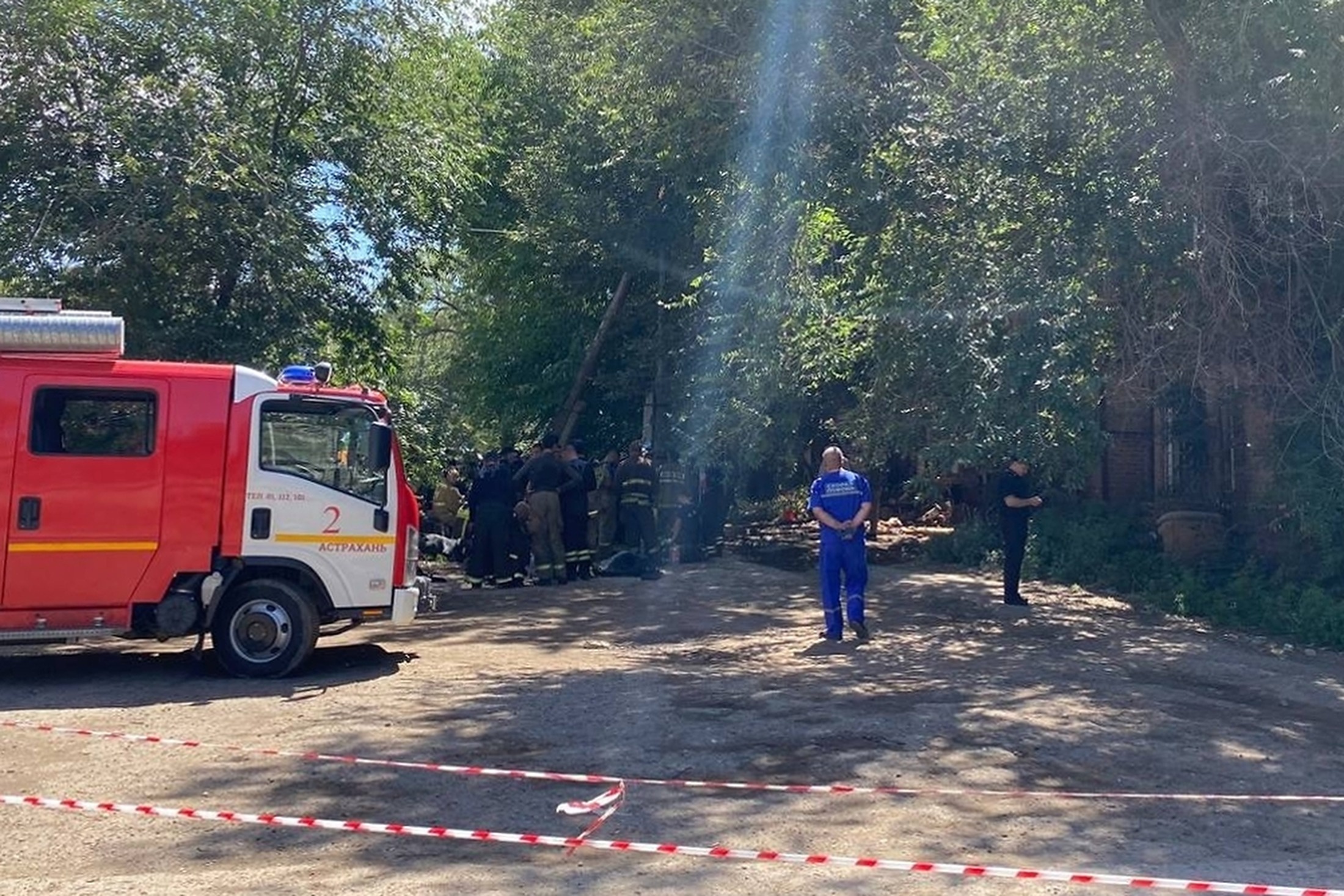 В Астрахани жильцов обрушившегося дома допустят в квартиры после разбора завалов
