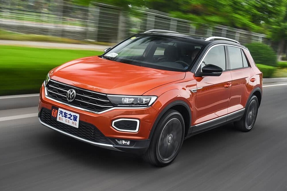 В России возобновили продажи кроссоверов Volkswagen T-Roc от 2,5 млн рублей
