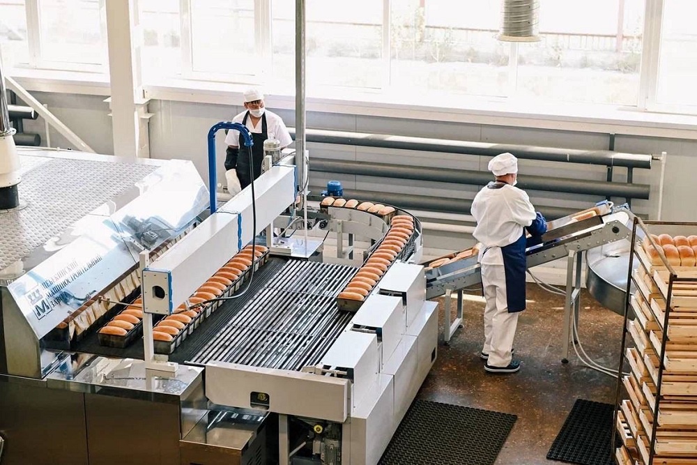 В Китае хлеб из алтайской муки выпекает бурятский специалист.