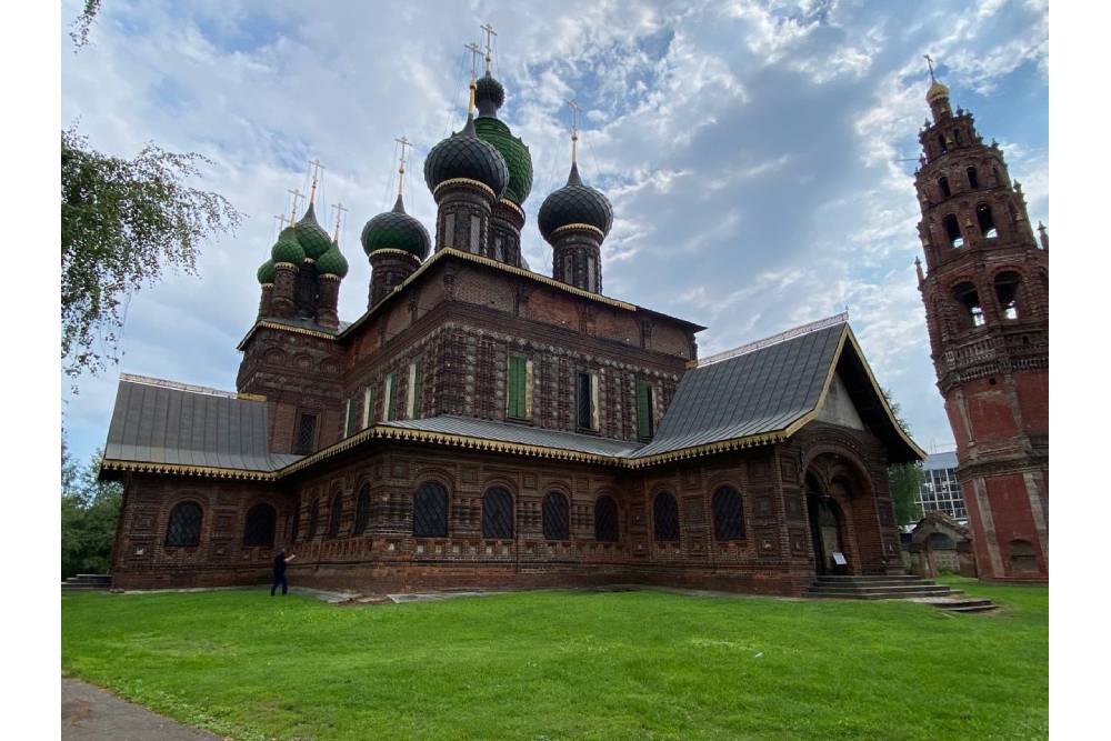 В Ярославле начнут ремонт церкви с тысячерублевой купюры за 127 млн рублей