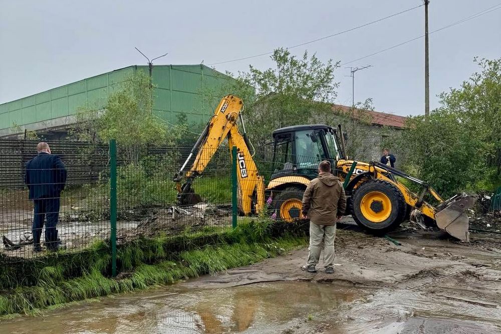 В Мурманской области из-за сильных дождей затопило поселок Никель