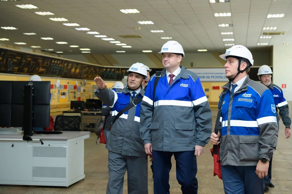 Евгений Солнцев посетил Оренбургский газоперерабатывающий завод
