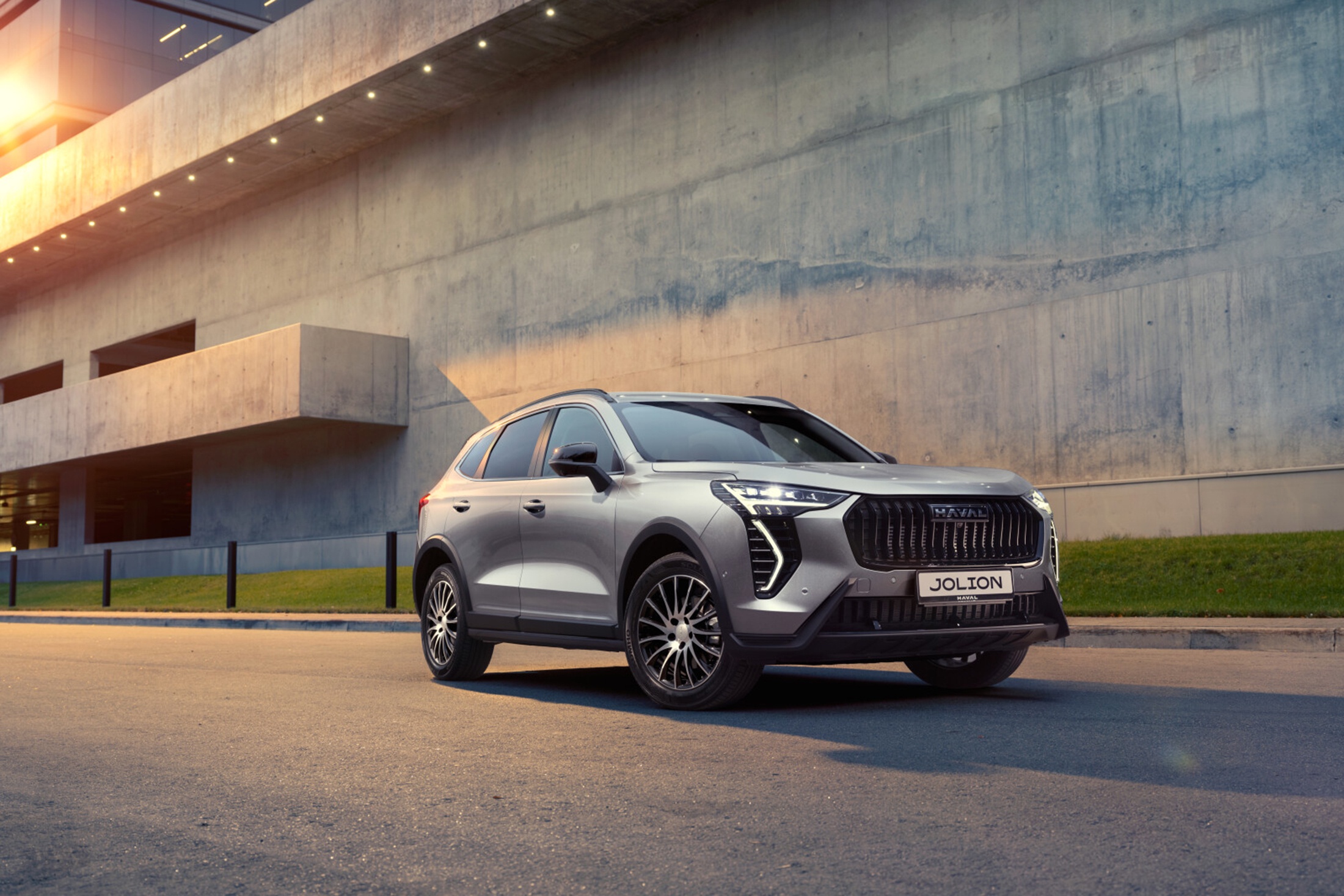 Haval Jolion обошел Granta и сохранил звание лидера на авторынке Петербурга