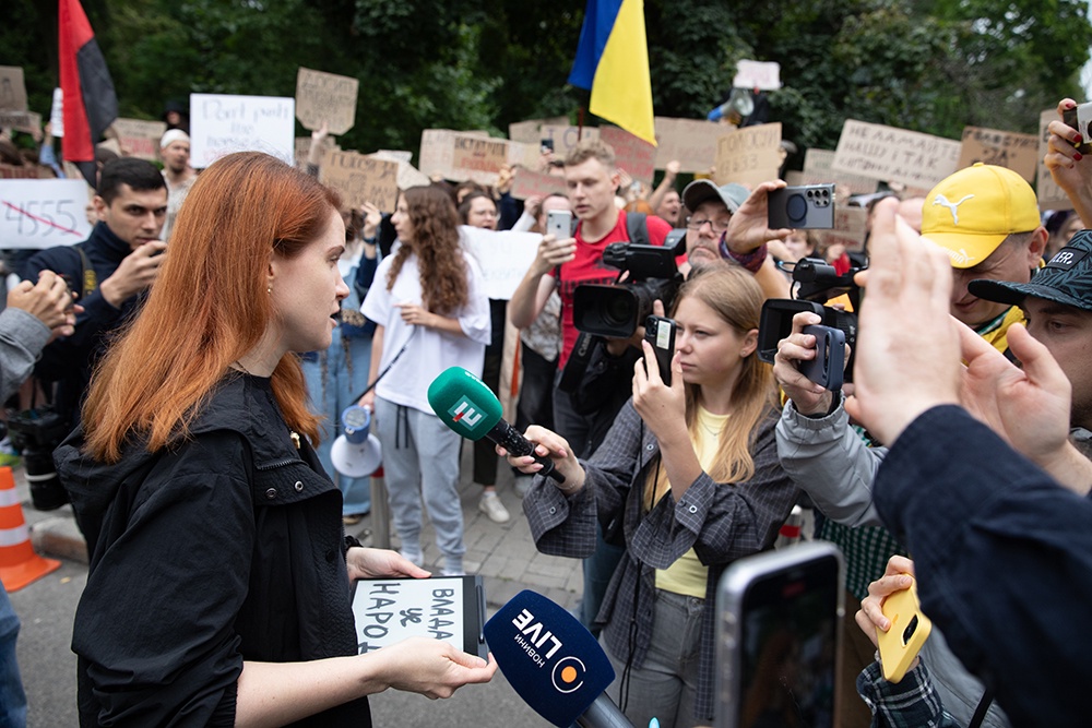 Граждане Украины в разговорах все чаще выказывают раздражение своей властью