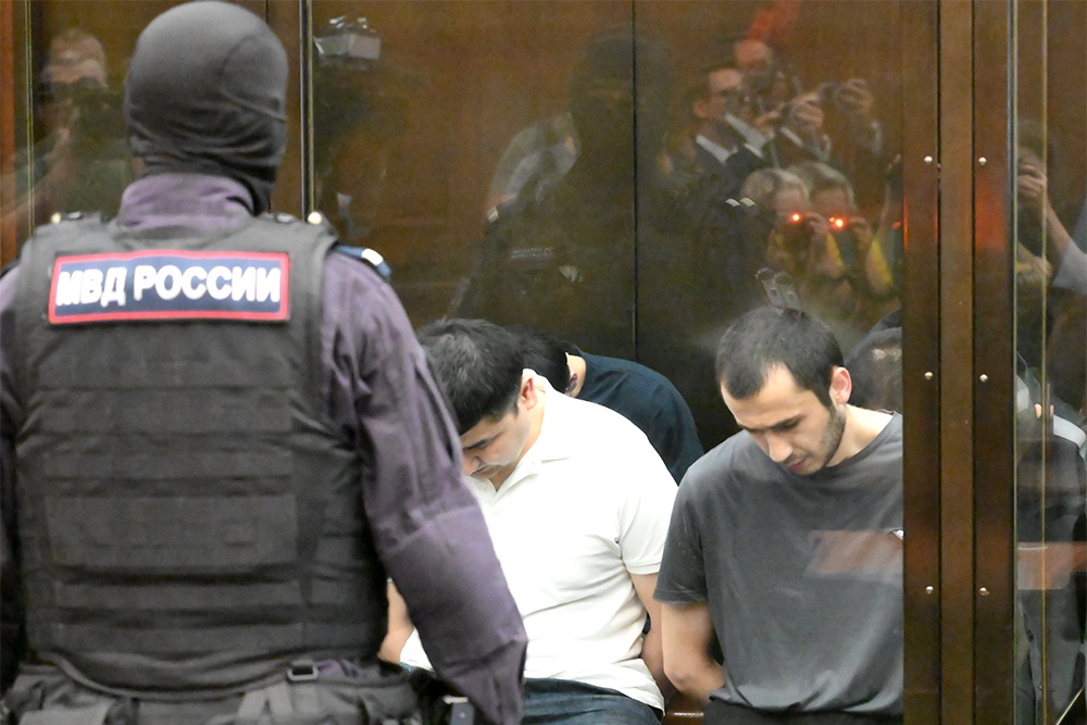 Убивали на камеру. В Москве начался процесс по делу о теракте в "Крокусе": что известно