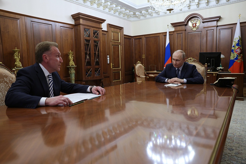 Владимир Путин обсудил с Игорем Шуваловым поддержку отечественных разработок