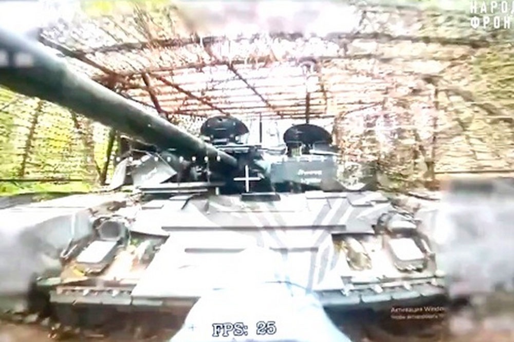 Т-72 ВСУ с необычной лобовой деталью корпуса сожгли бойцы "Рубикона"