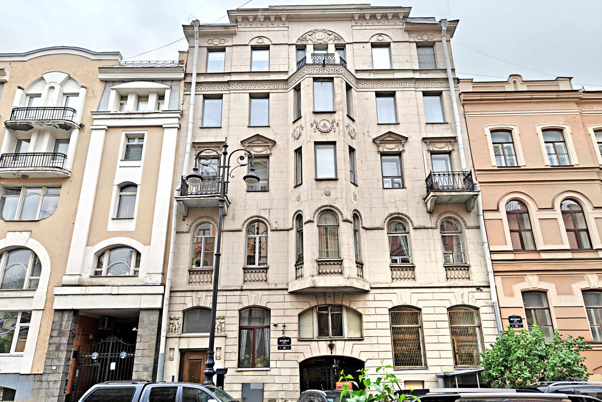Санкт-Петербург. Моховая улица, 45.