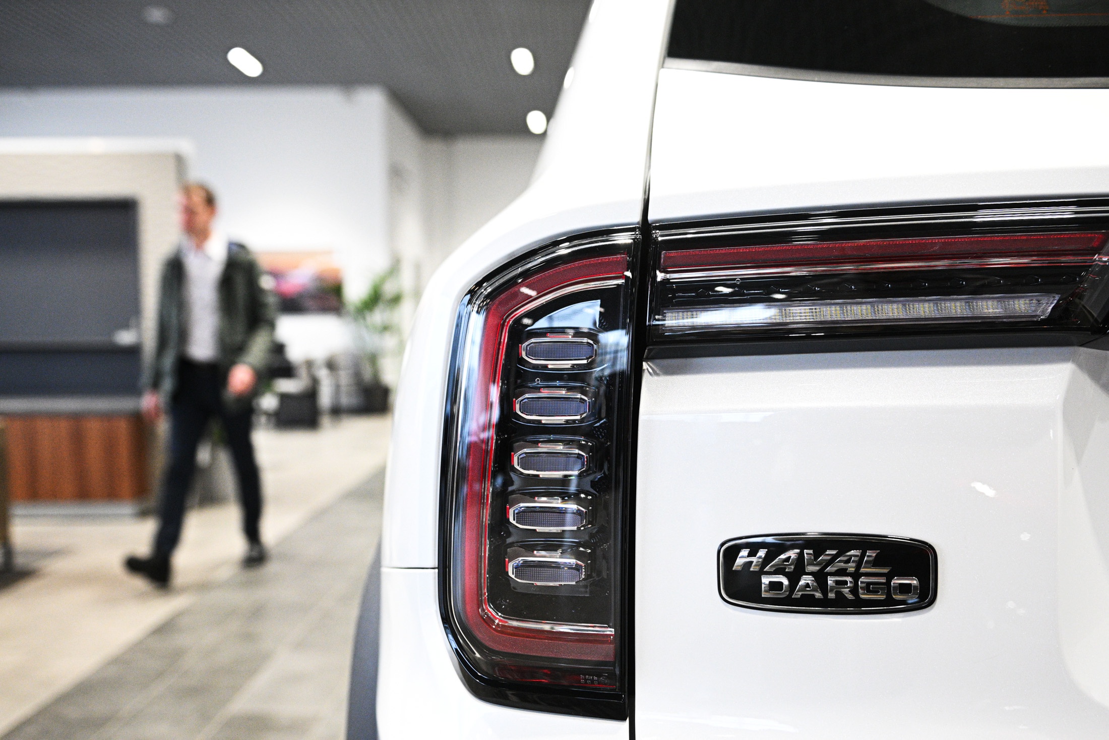 Авторынок РФ показал рекордный рост продаж в июле // Автостат: продажи новых автомобилей в России в июле выросли на 33,9%