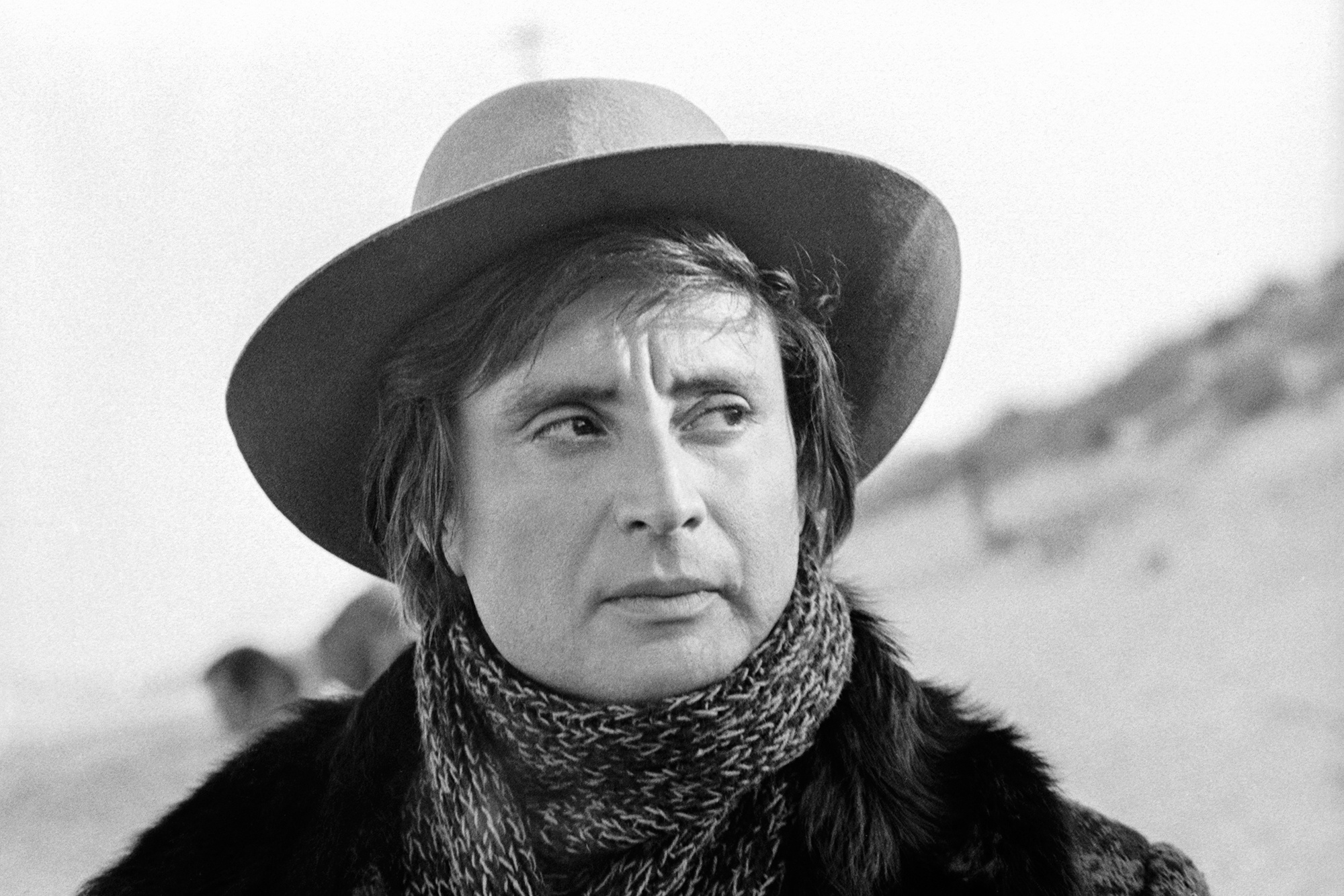Вениамин Смехов в роли Смока Беллью на съемках фильма "Смок и Малыш". 1975
