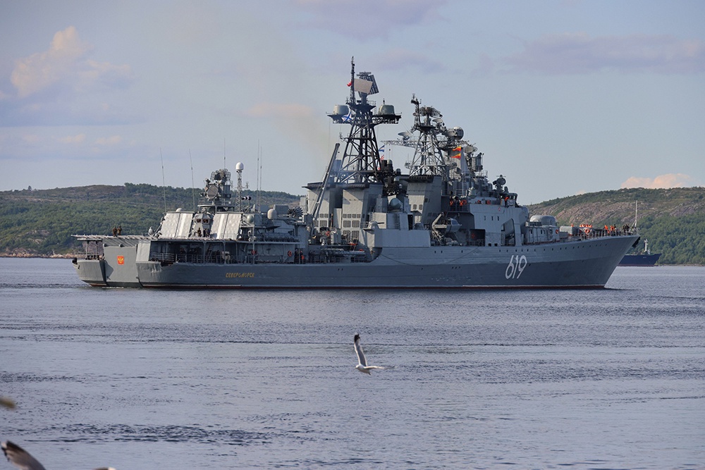 Боевые корабли Северного флота отправились по морям Северного Ледовитого океана